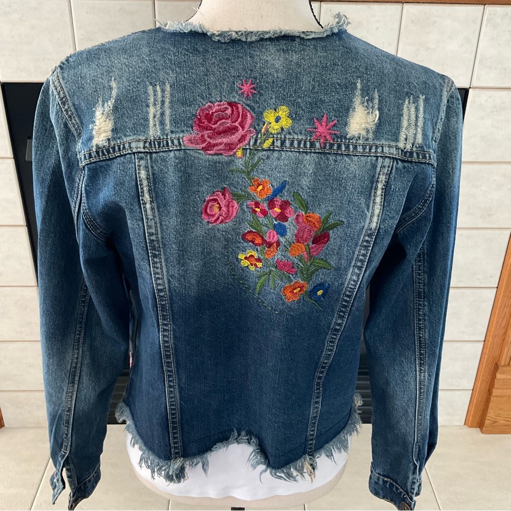 Cartise Boho Denim Floral Embroidery Blue Jean Jacket, Women’s Sz 6 - Picture 3 of 11